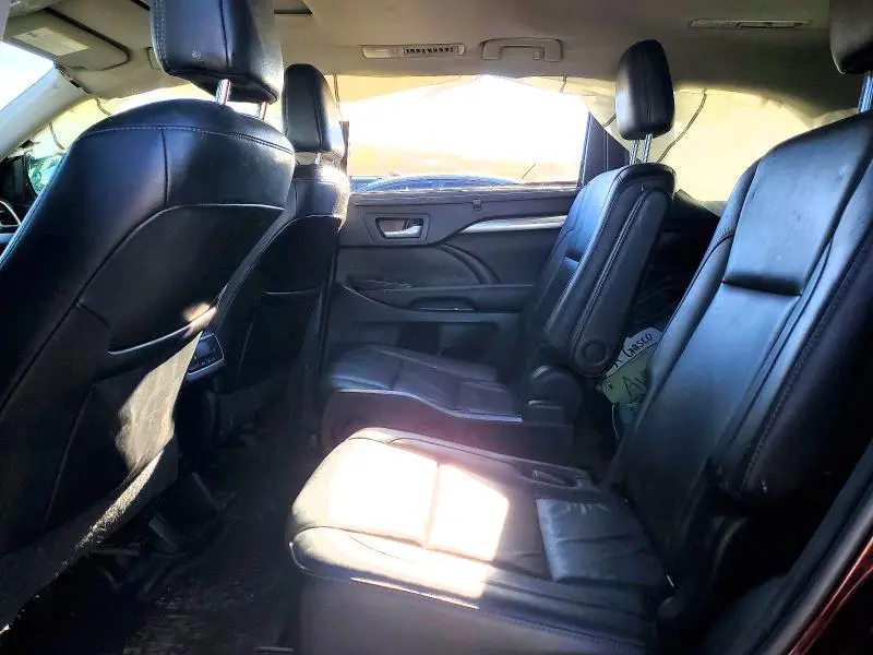 2017 TOYOTA HIGHLANDER XLE  