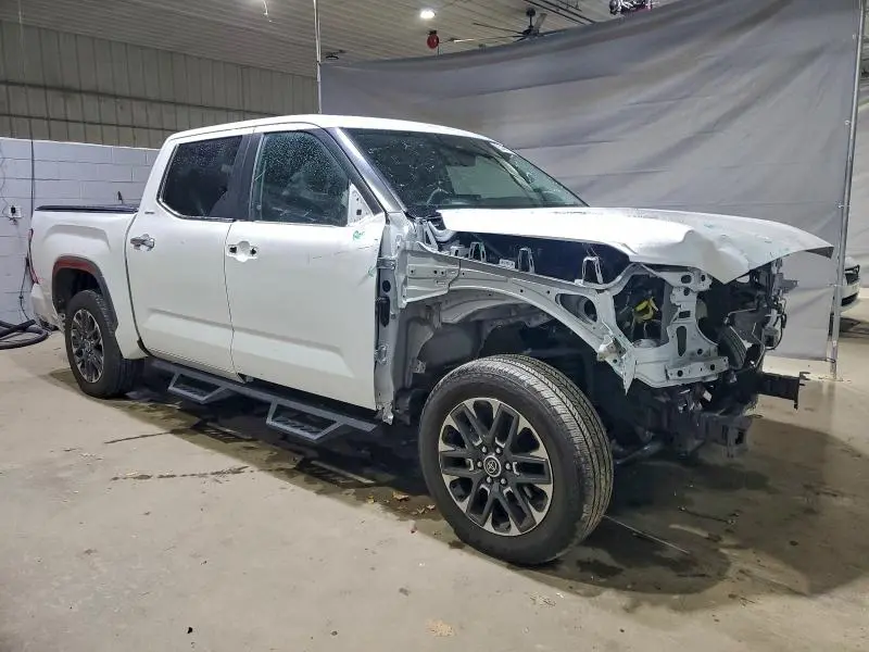 2024 TOYOTA TUNDRA CREWMAX LIMITED  