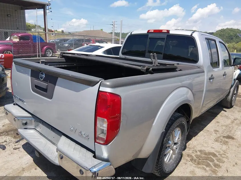 2015 NISSAN FRONTIER SV