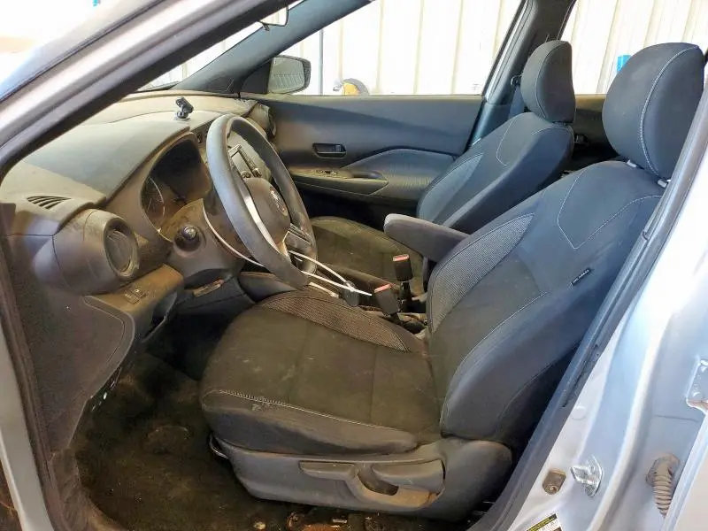 2019 NISSAN KICKS S  