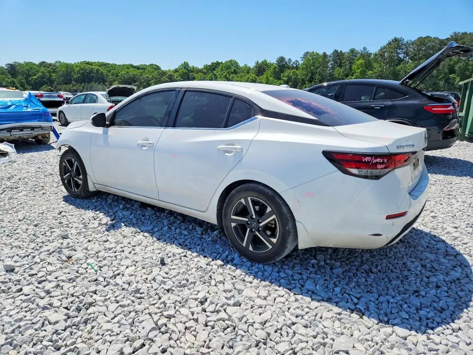 2024 NISSAN SENTRA SV  