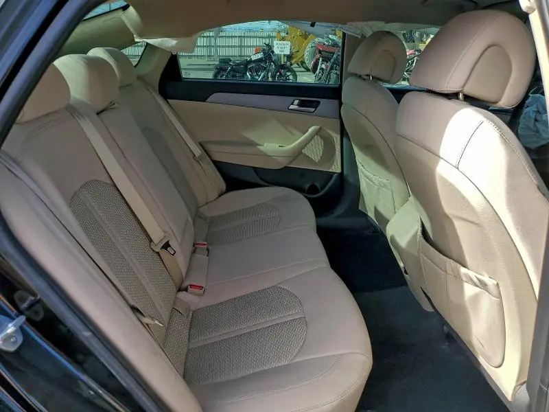 2017 HYUNDAI SONATA SE  