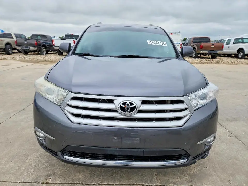 2013 TOYOTA HIGHLANDER LIMITED  
