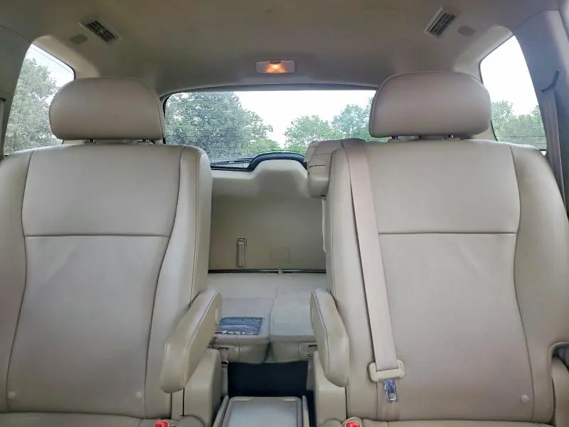 2011 TOYOTA HIGHLANDER LIMITED  