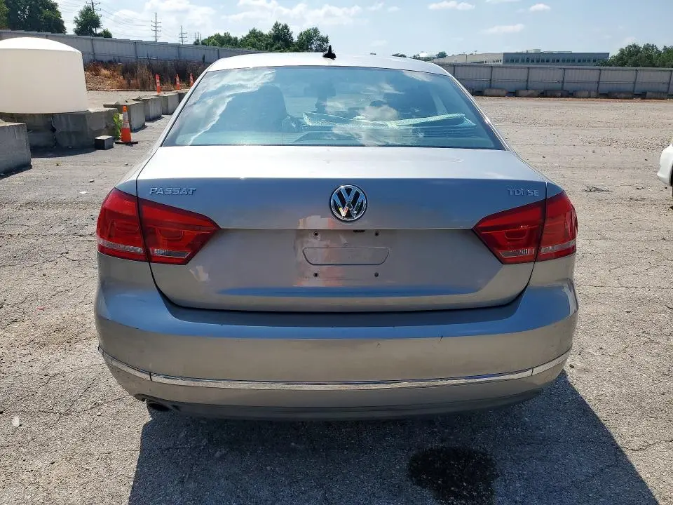 2014 VOLKSWAGEN PASSAT SE  