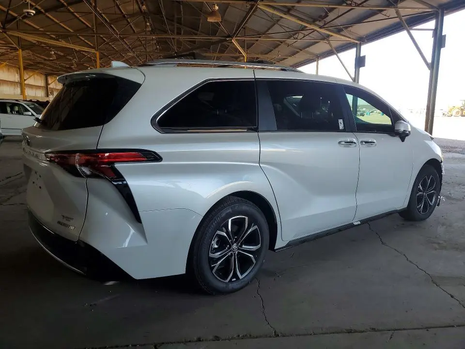2026 TOYOTA SIENNA PLATINUM 7-PASSENGER  