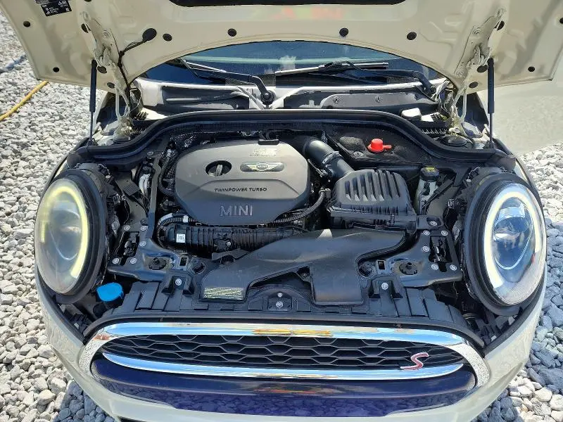 2015 MINI COOPER S  