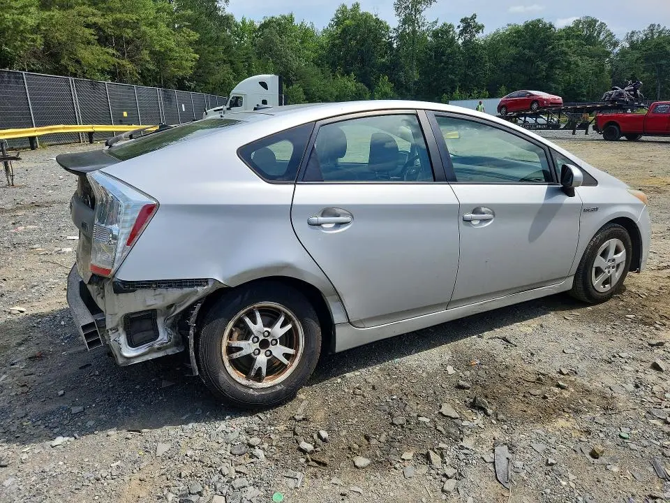 2010 TOYOTA PRIUS II  