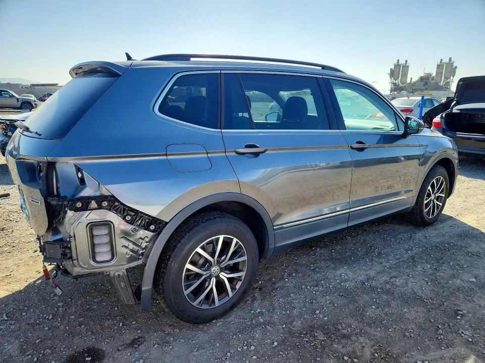 2020 VOLKSWAGEN TIGUAN SE  
