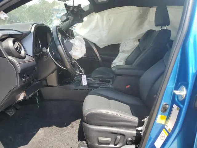 2018 TOYOTA RAV4 SE  