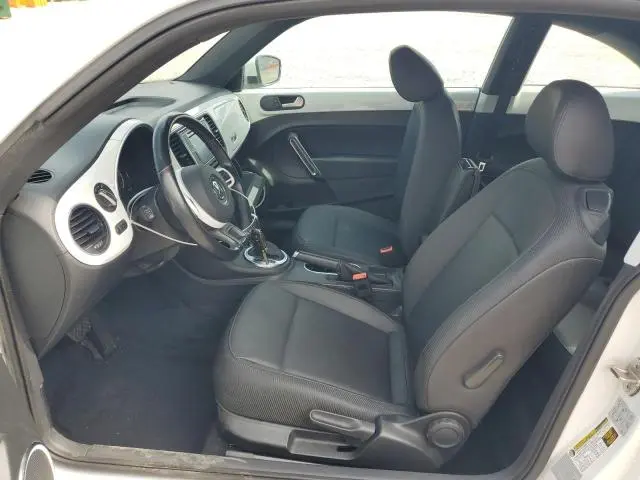 2016 VOLKSWAGEN BEETLE SE