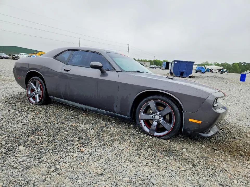 2014 DODGE CHALLENGER SXT  