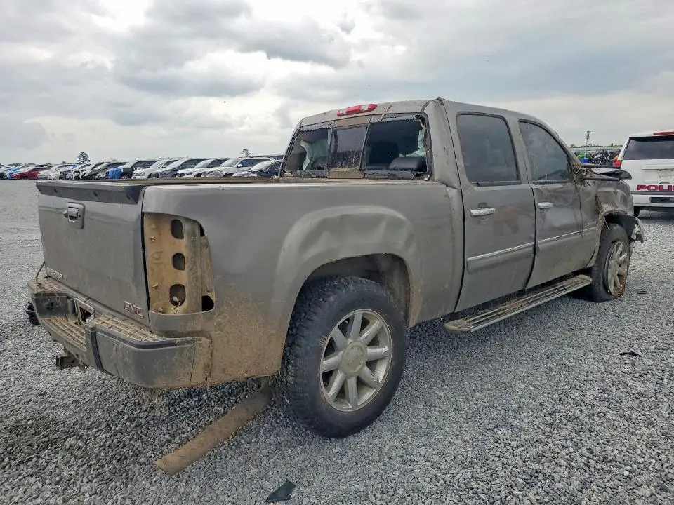 2013 GMC SIERRA K1500 DENALI  