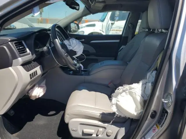 2015 TOYOTA HIGHLANDER XLE  