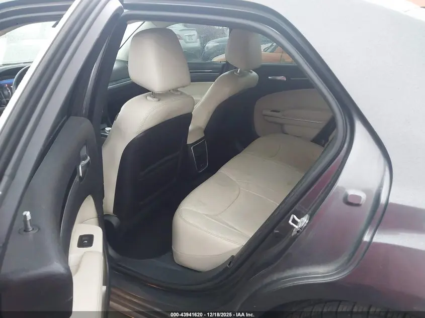 2015 CHRYSLER 300 LIMITED