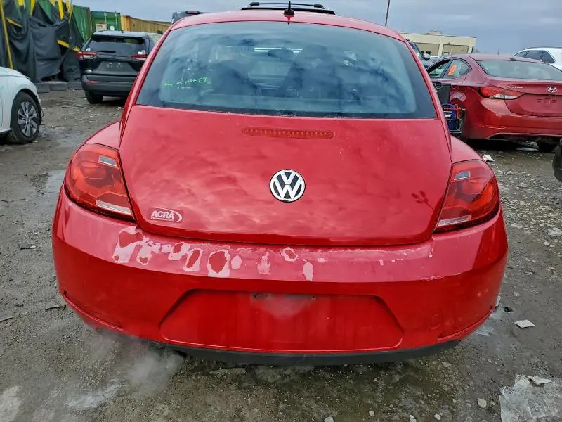 2013 VOLKSWAGEN BEETLE   