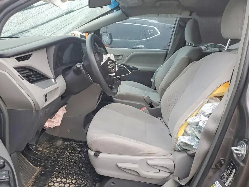 2015 TOYOTA SIENNA L 7-PASSENGER  