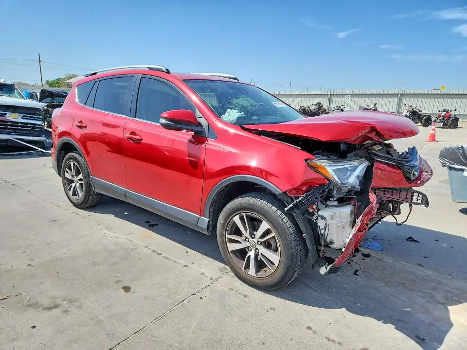 2017 TOYOTA RAV4 XLE  