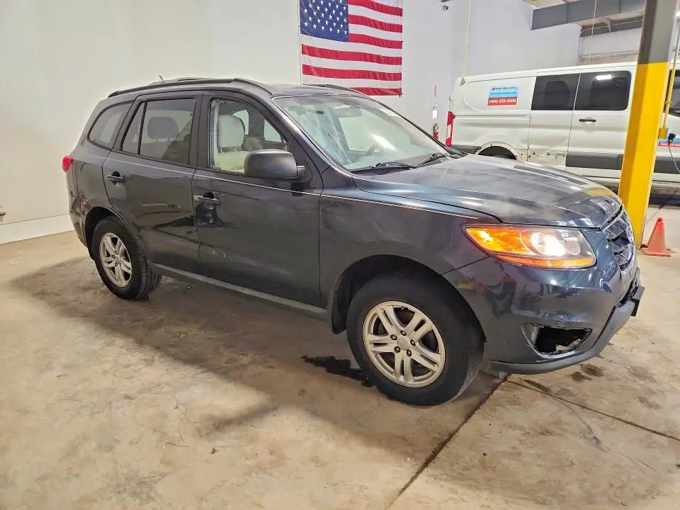 2010 HYUNDAI SANTA FE GLS  
