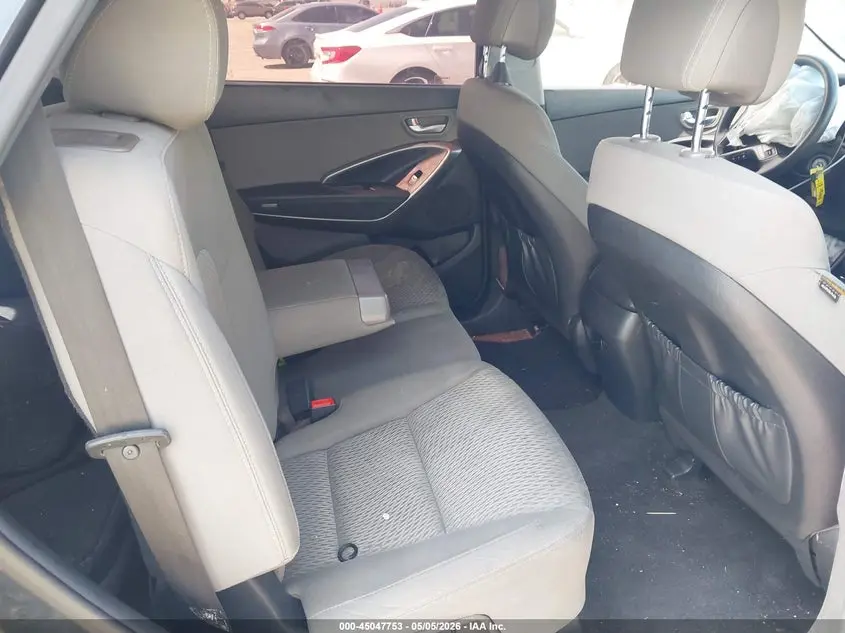 2018 HYUNDAI SANTA FE SE