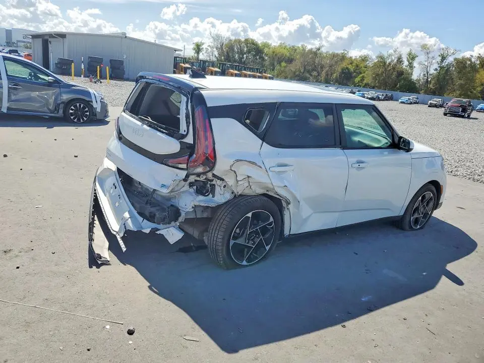 2024 KIA SOUL EX  