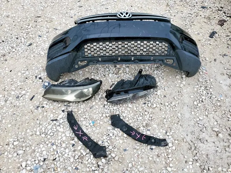 2013 VOLKSWAGEN TIGUAN S  