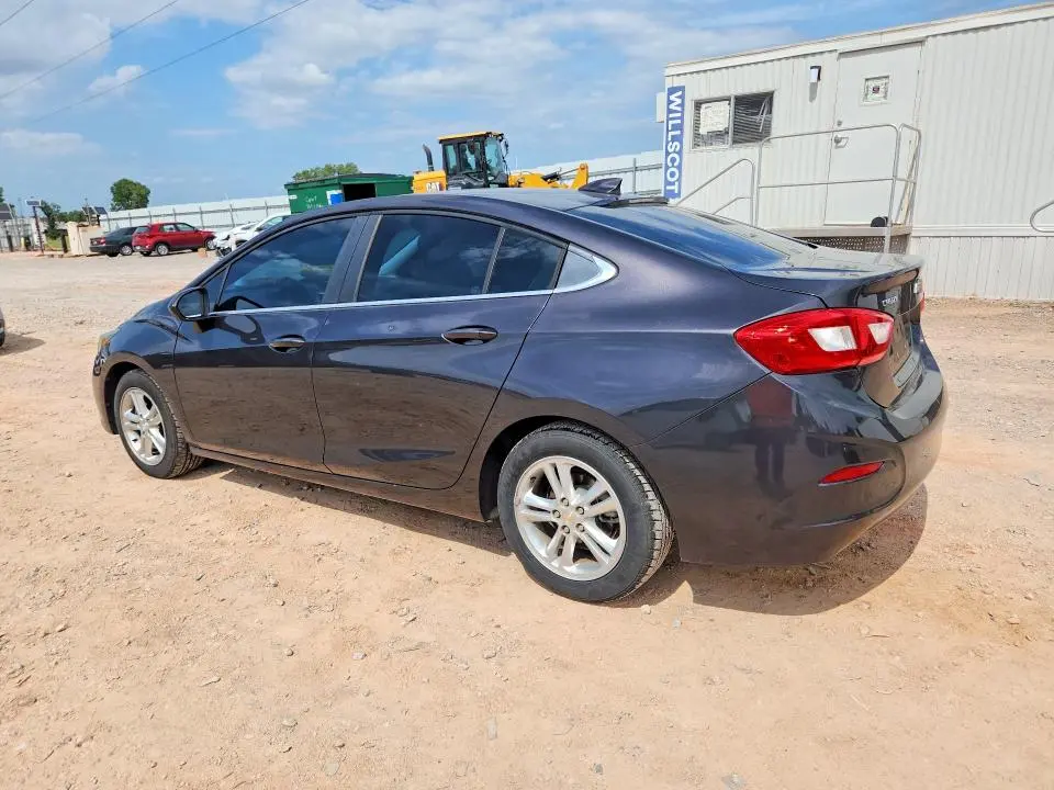 2017 CHEVROLET CRUZE LT  