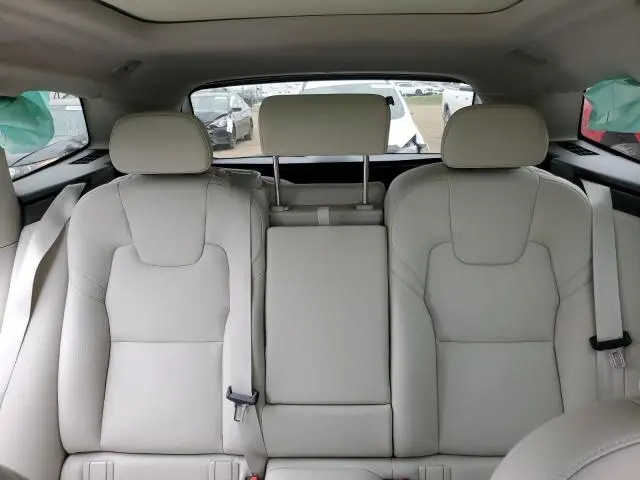 2024 VOLVO XC60 CORE  
