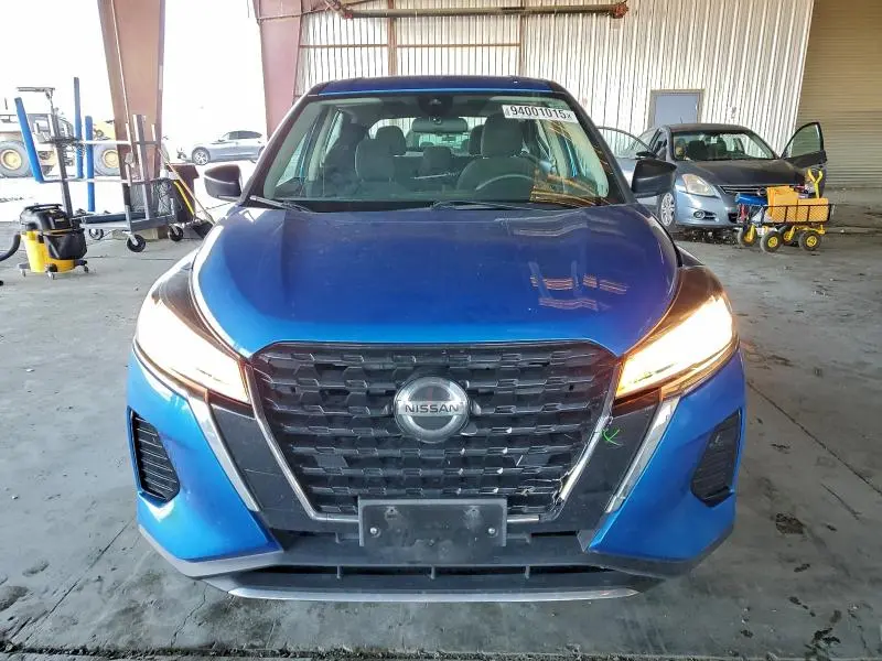 2021 NISSAN KICKS S  
