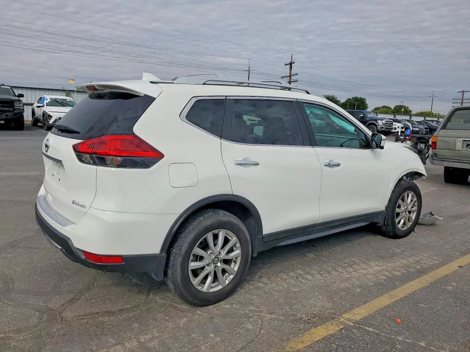 2017 NISSAN ROGUE SV  
