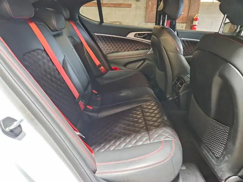 2022 GENESIS G70 3.3T STANDARD  