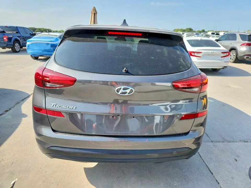 2020 HYUNDAI TUCSON SE  