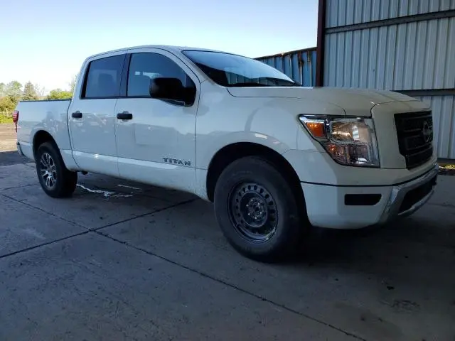 2024 NISSAN TITAN SV  