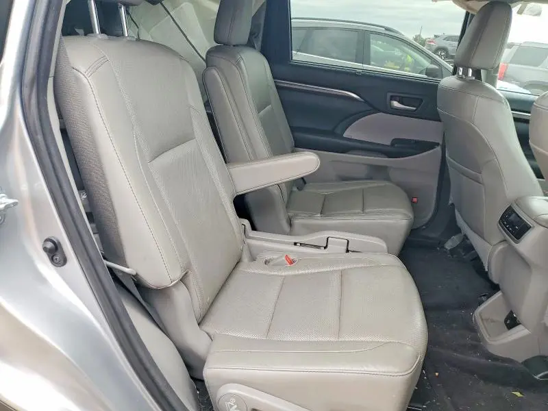 2015 TOYOTA HIGHLANDER LIMITED  