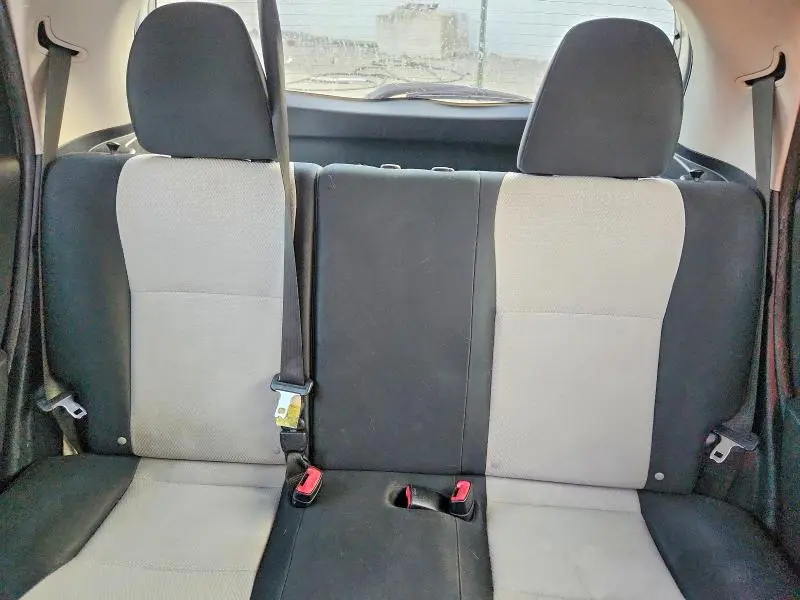 2012 TOYOTA YARIS 5-DOOR LE  