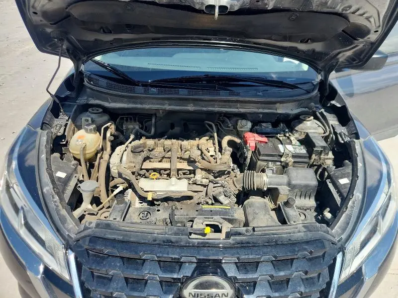 2021 NISSAN KICKS S  