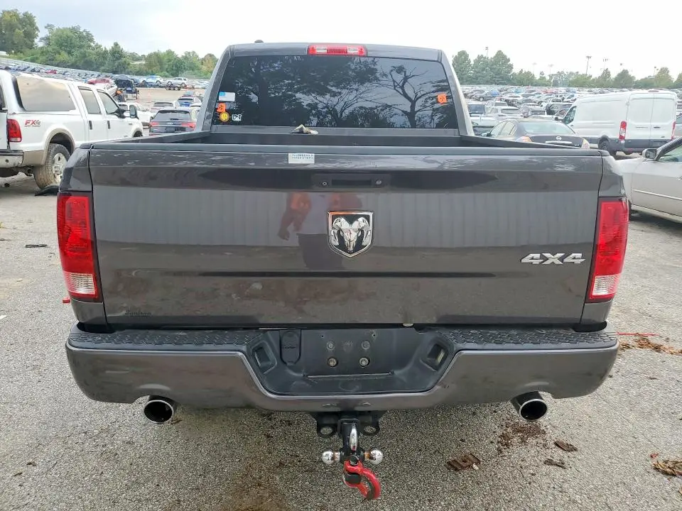 2016 RAM 1500 ST  
