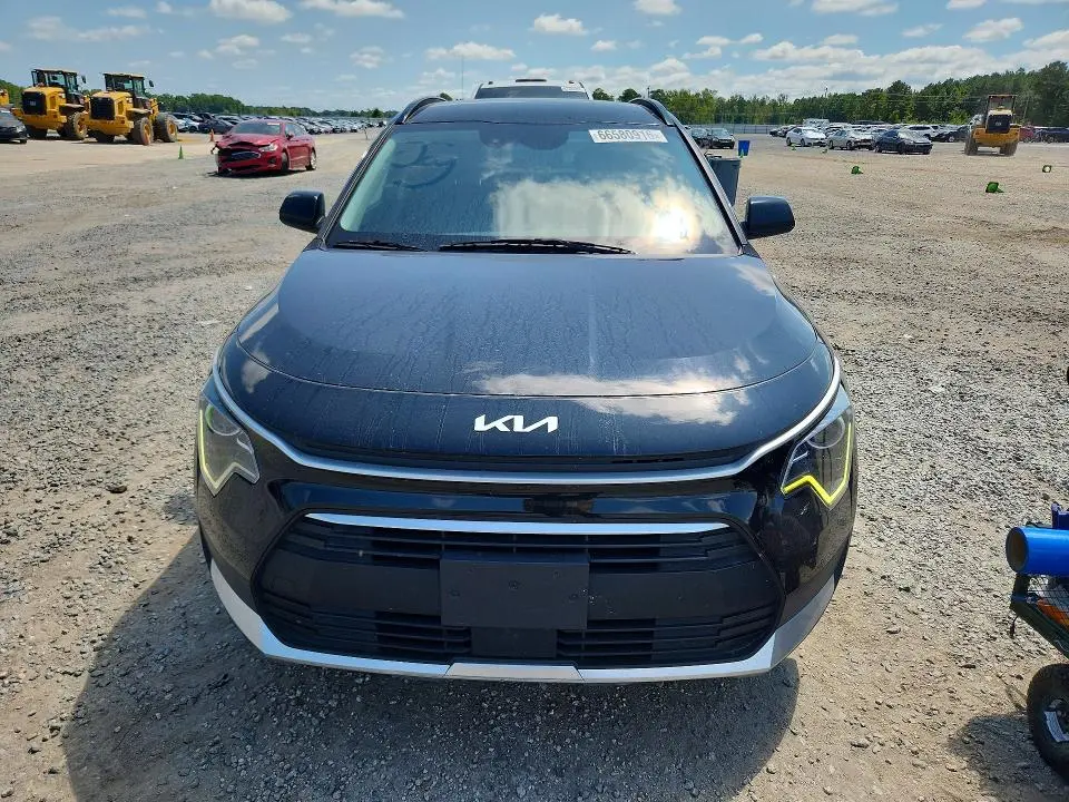 2023 KIA NIRO EX  