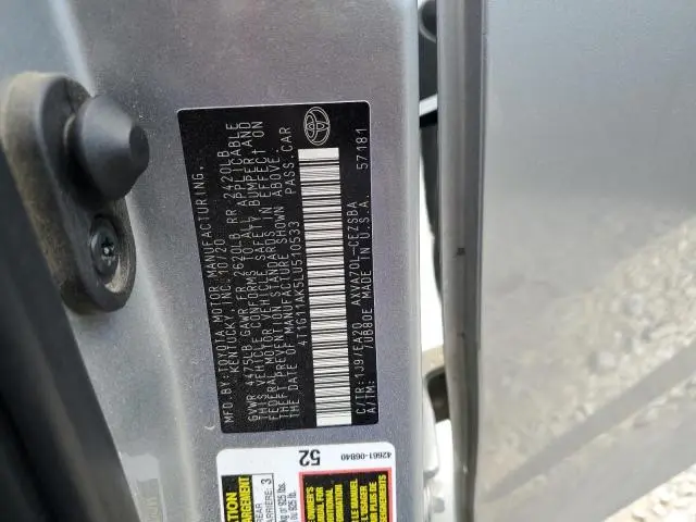 2020 TOYOTA CAMRY SE  