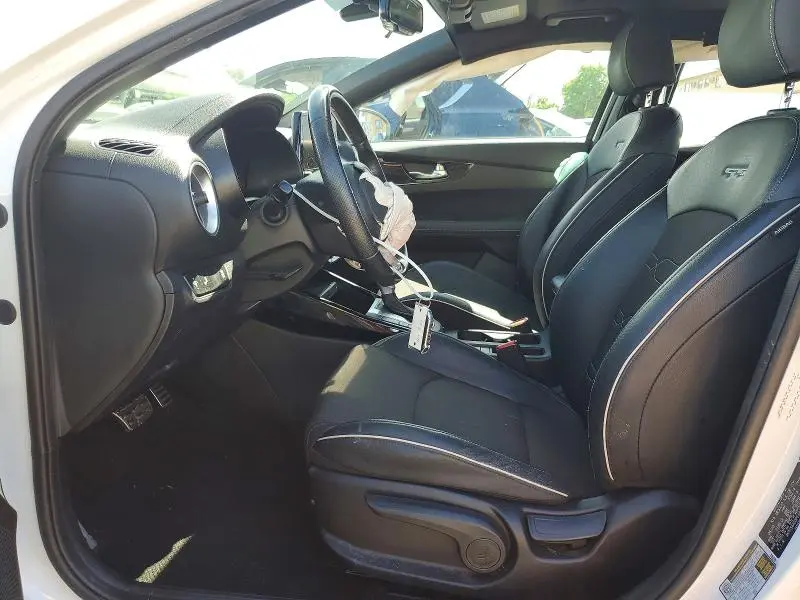 2023 KIA FORTE GT LINE  