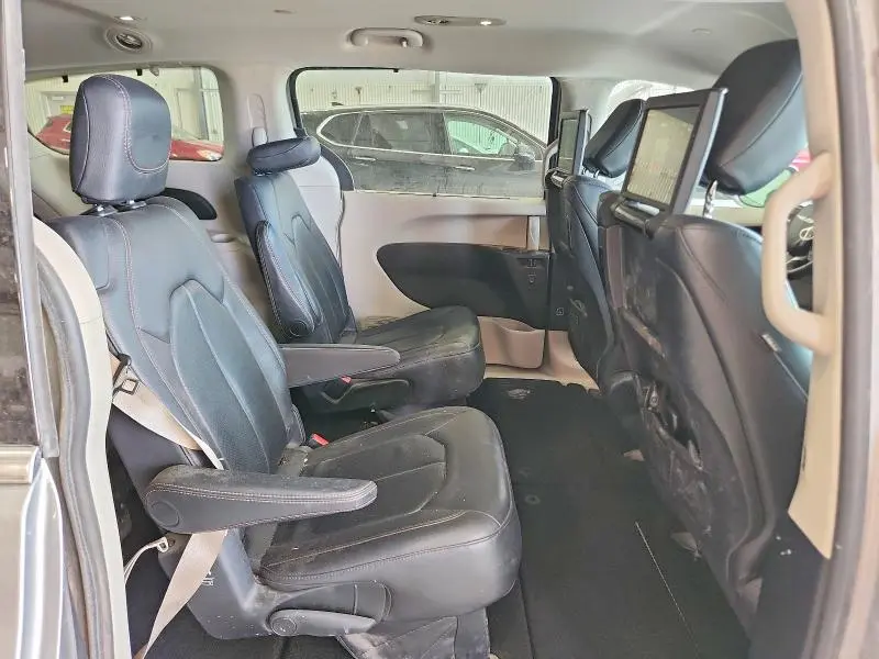 2017 CHRYSLER PACIFICA TOURING L PLUS  