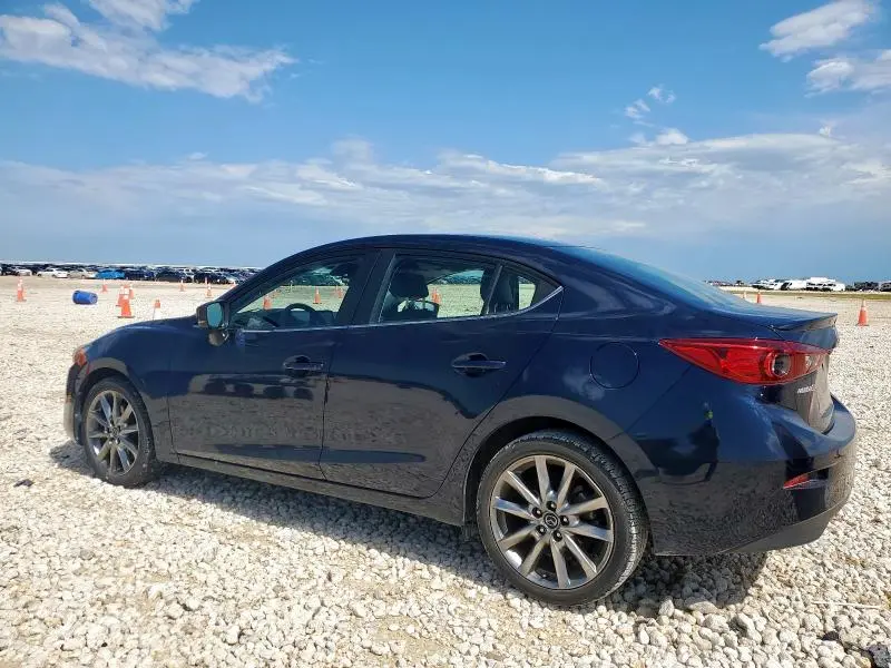 2018 MAZDA 3 TOURING  