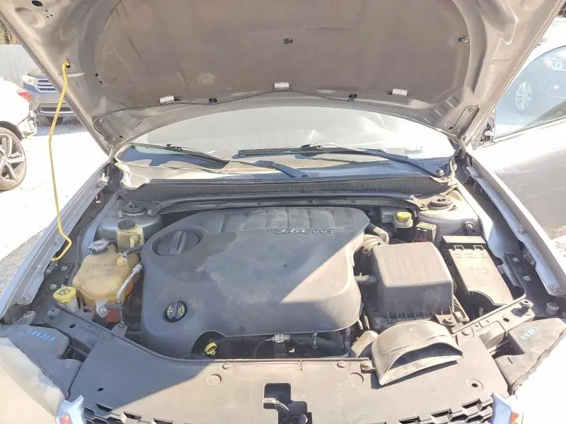 2013 DODGE AVENGER SE  