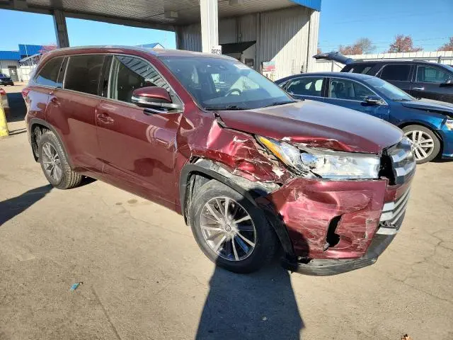 2017 TOYOTA HIGHLANDER SE  