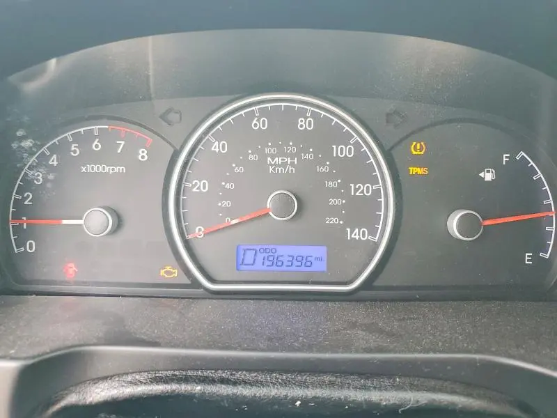 2010 HYUNDAI ELANTRA BLUE  