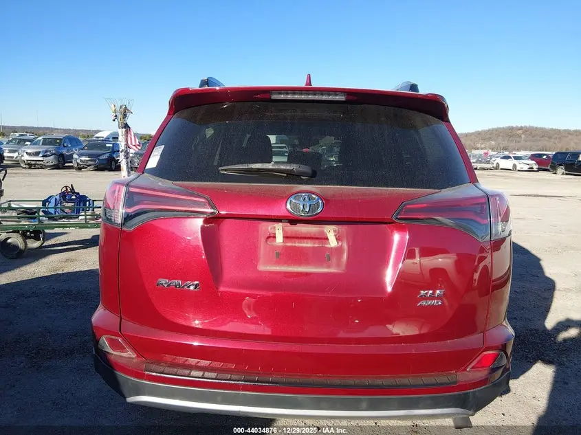 2018 TOYOTA RAV4 XLE