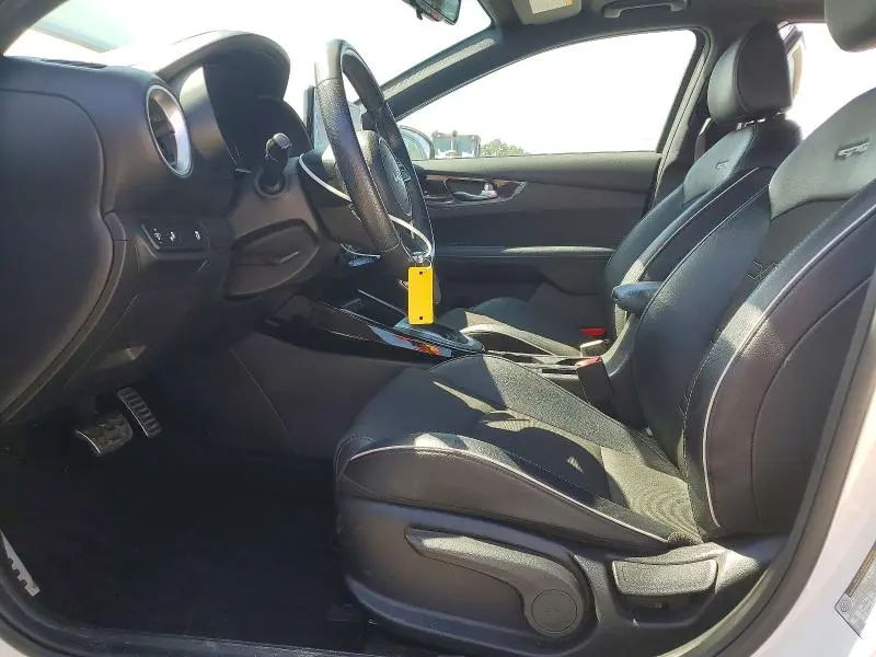 2023 KIA FORTE GT LINE  