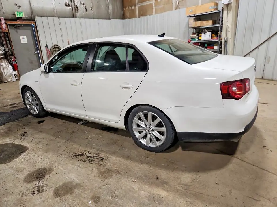 2010 VOLKSWAGEN JETTA WOLFSBURG  