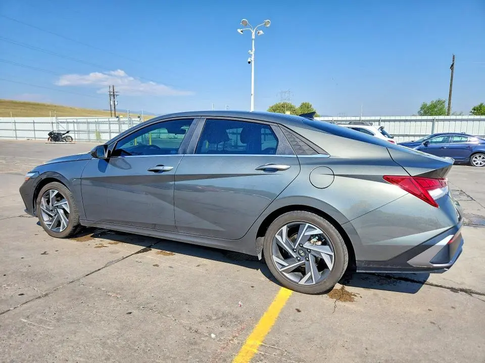 2025 HYUNDAI ELANTRA SEL  