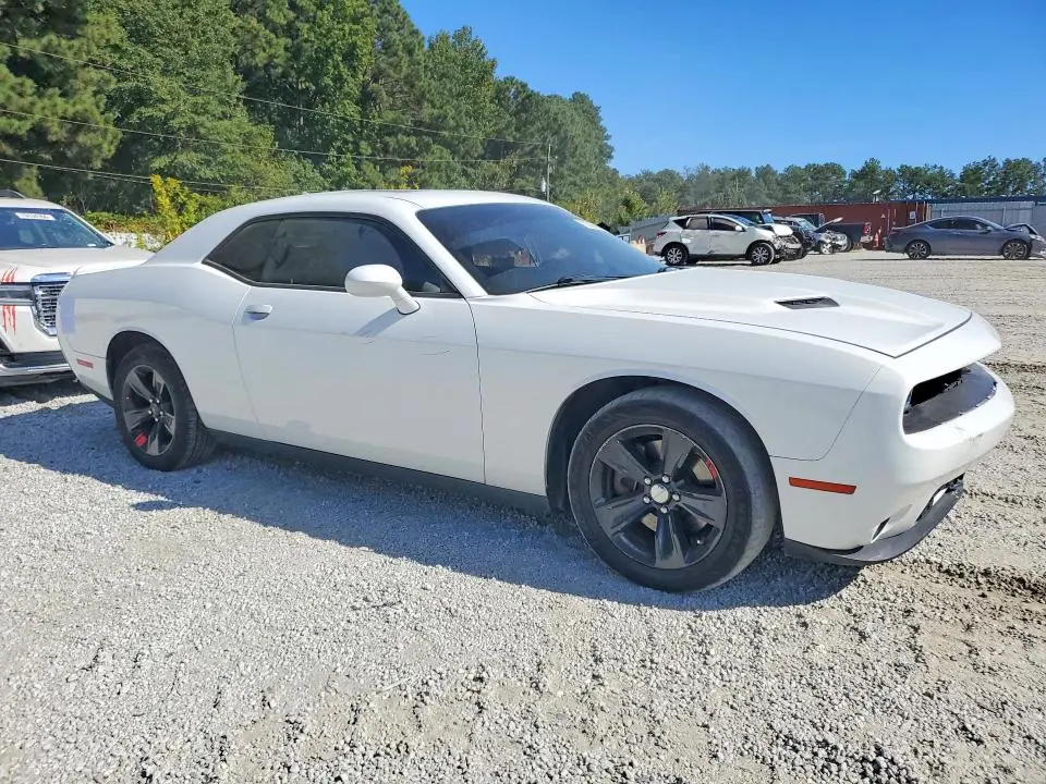 2018 DODGE CHALLENGER SXT  